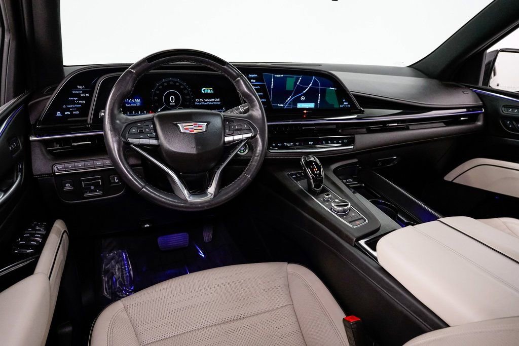 Used 2023 Cadillac Escalade ESV Sport w/ LPO, ONYX Package image 9