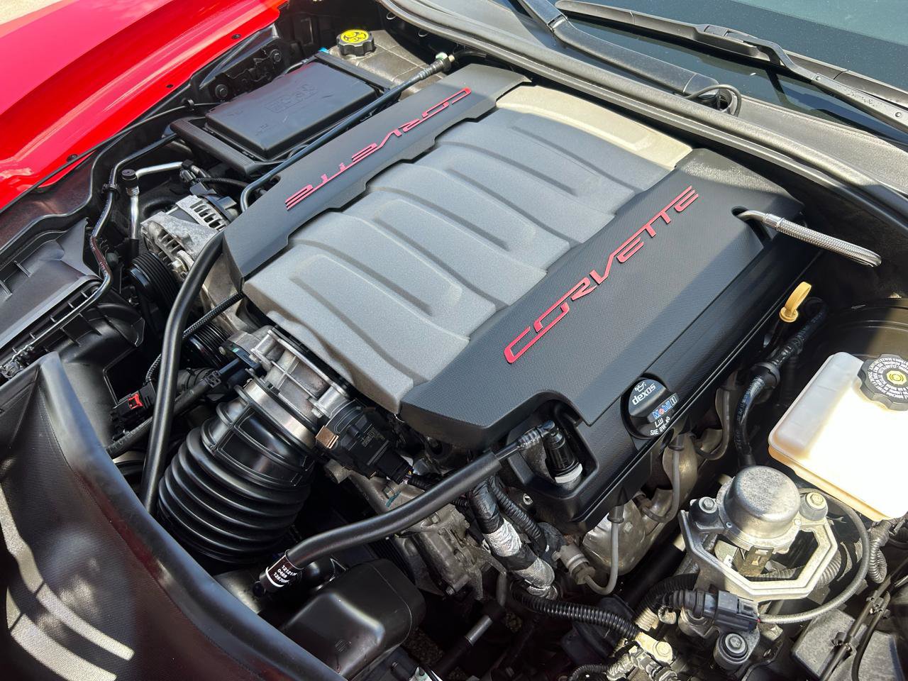 Used 2019 Chevrolet Corvette Stingray Coupe w/ 1LT RWD image 13
