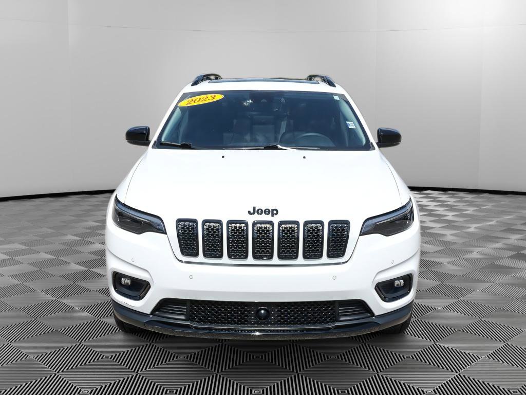 Used 2023 Jeep Cherokee Altitude Lux w/ Lux Elite Package image 9
