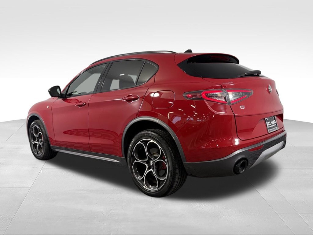 Used 2024 Alfa Romeo Stelvio Ti AWD/4WD image 9