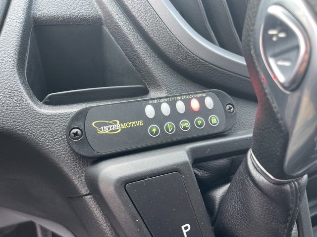 Used 2018 Ford Transit 350 XLT image 21