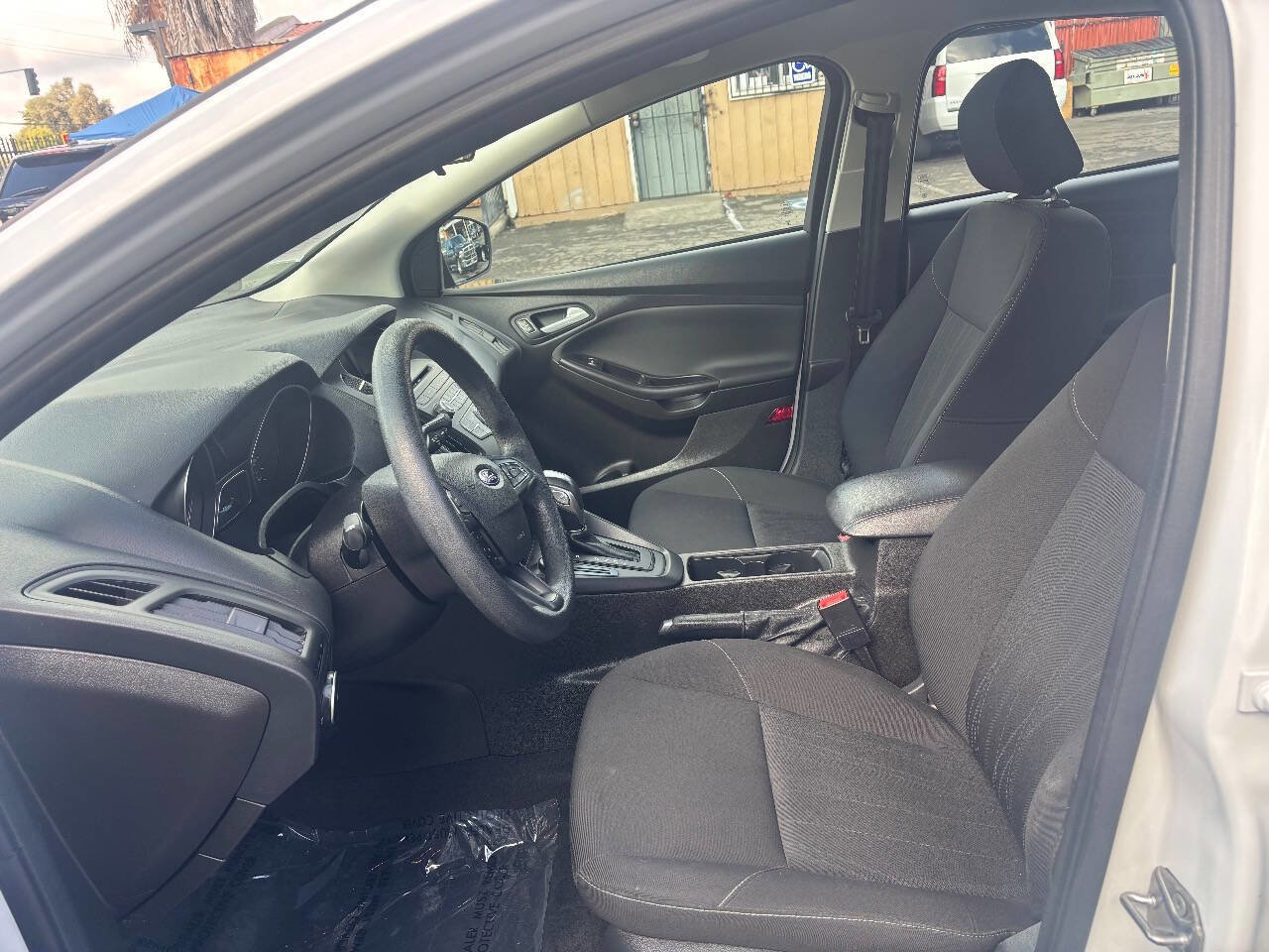 Used 2016 Ford Focus SE image 11