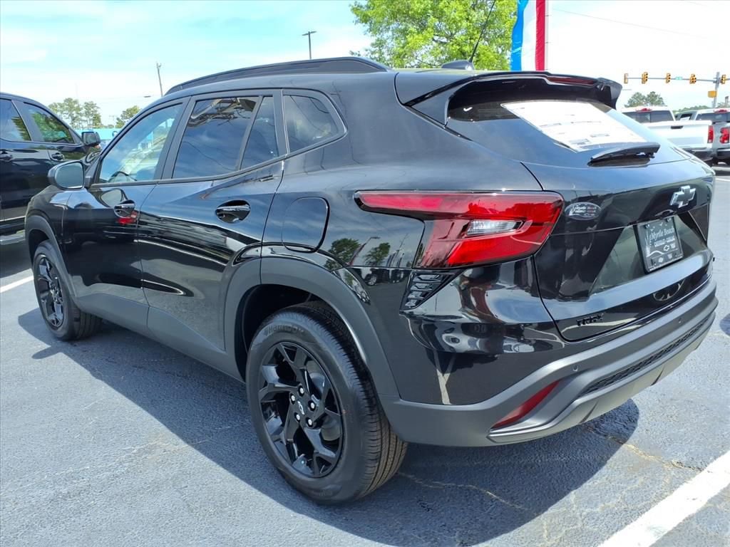 New 2026 Chevrolet Trax LT w/ Sunroof Package FWD image 5