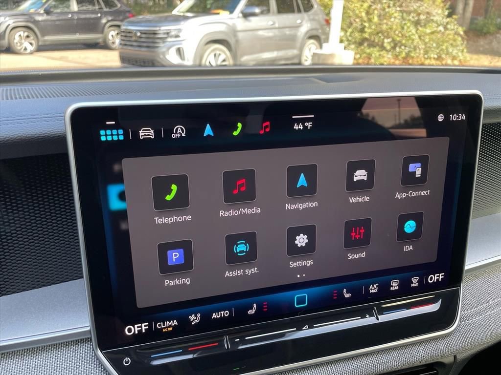 Certified 2025 Volkswagen Tiguan S image 9