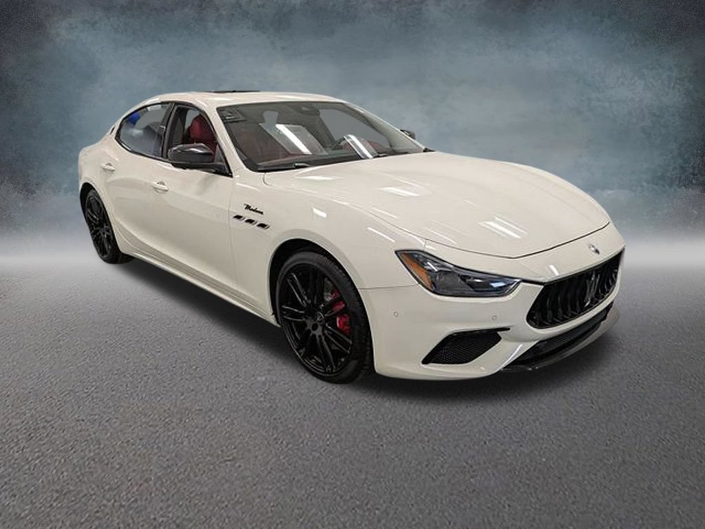 Used 2023 Maserati Ghibli Modena Q4 AWD/4WD image 3