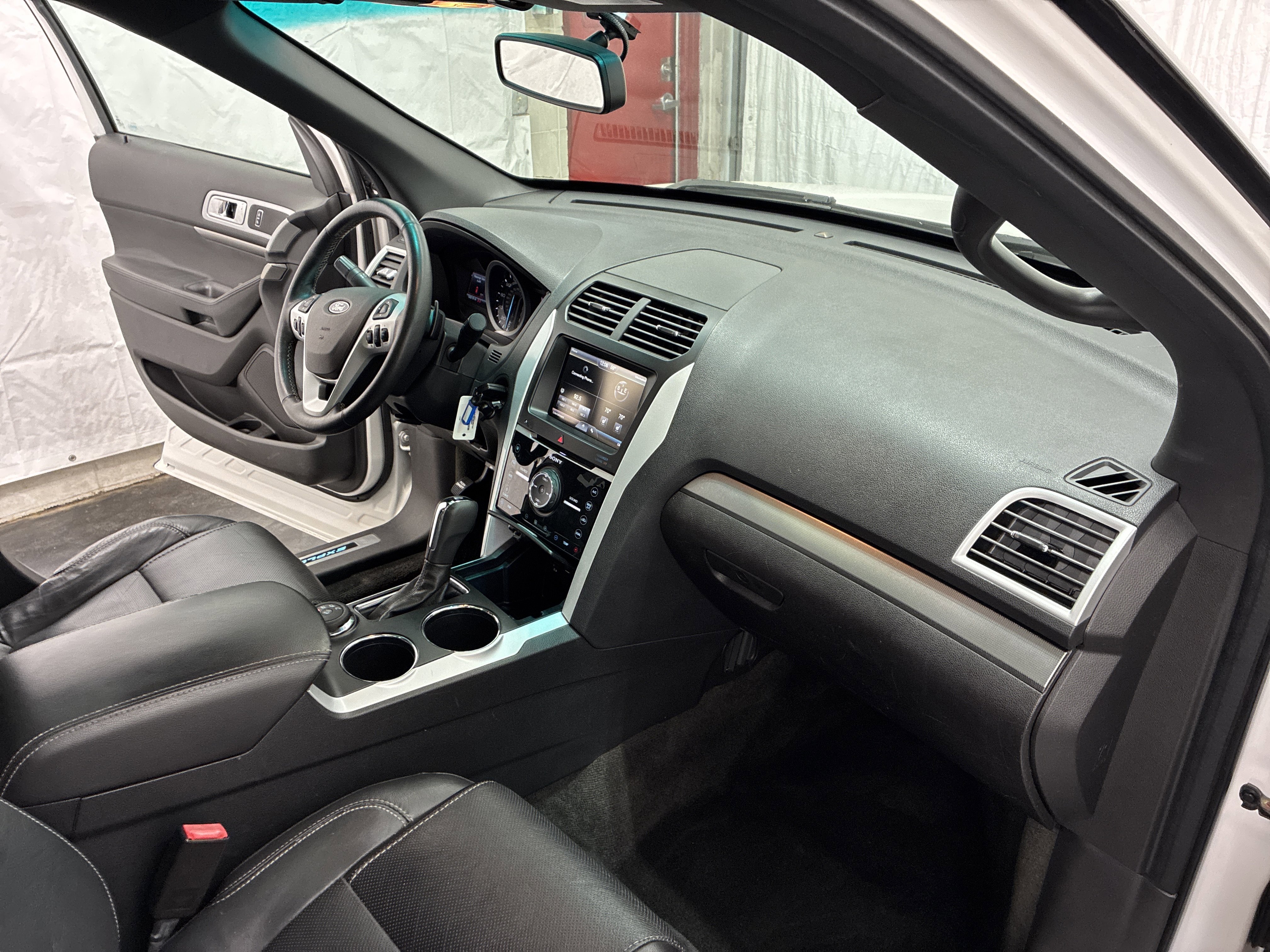 Used 2014 Ford Explorer Sport AWD/4WD image 12