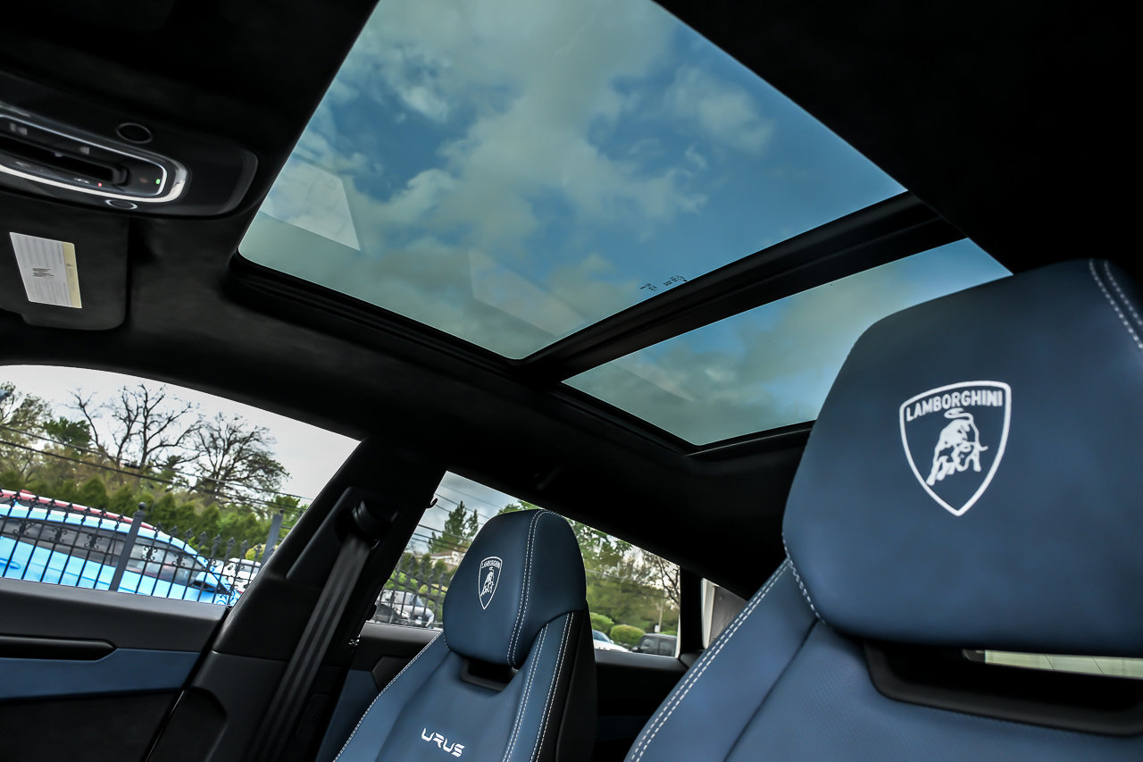 Used 2024 Lamborghini Urus S AWD/4WD image 29