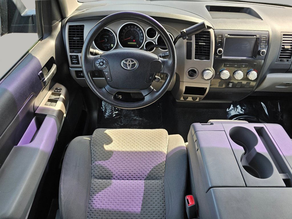 Used 2013 Toyota Tundra 4x4 CrewMax w/ Tow Pkg image 3