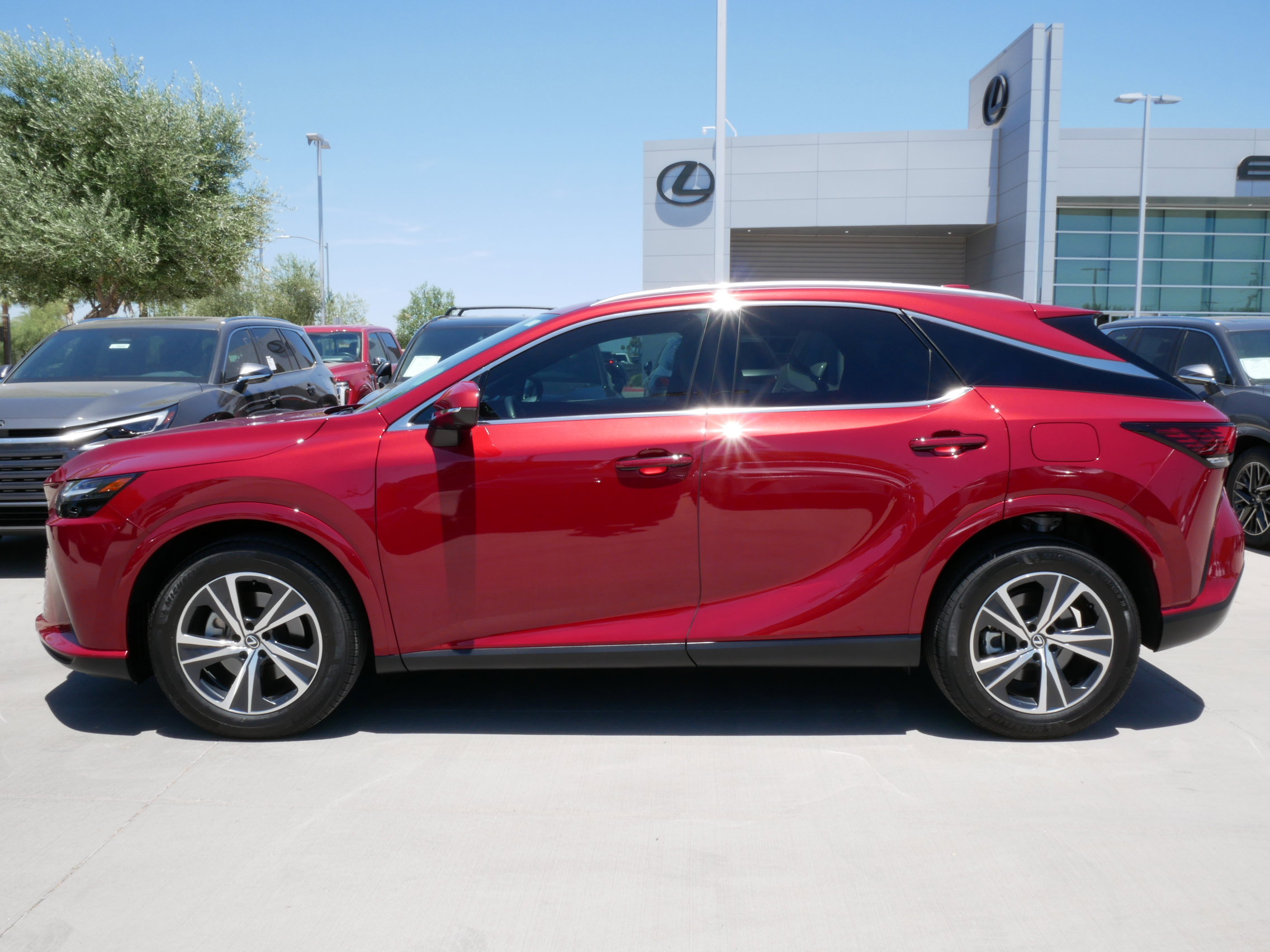 Used 2023 Lexus RX 350 Premium FWD image 3