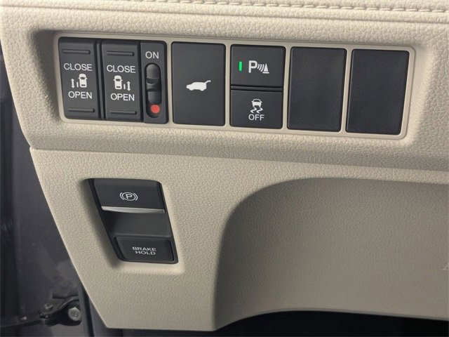 Used 2025 Honda Odyssey Touring image 16
