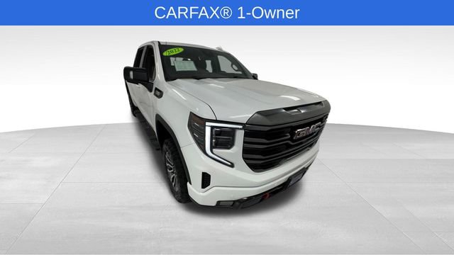 Used 2022 GMC Sierra 1500 AT4 w/ Technology Package AWD/4WD image 1