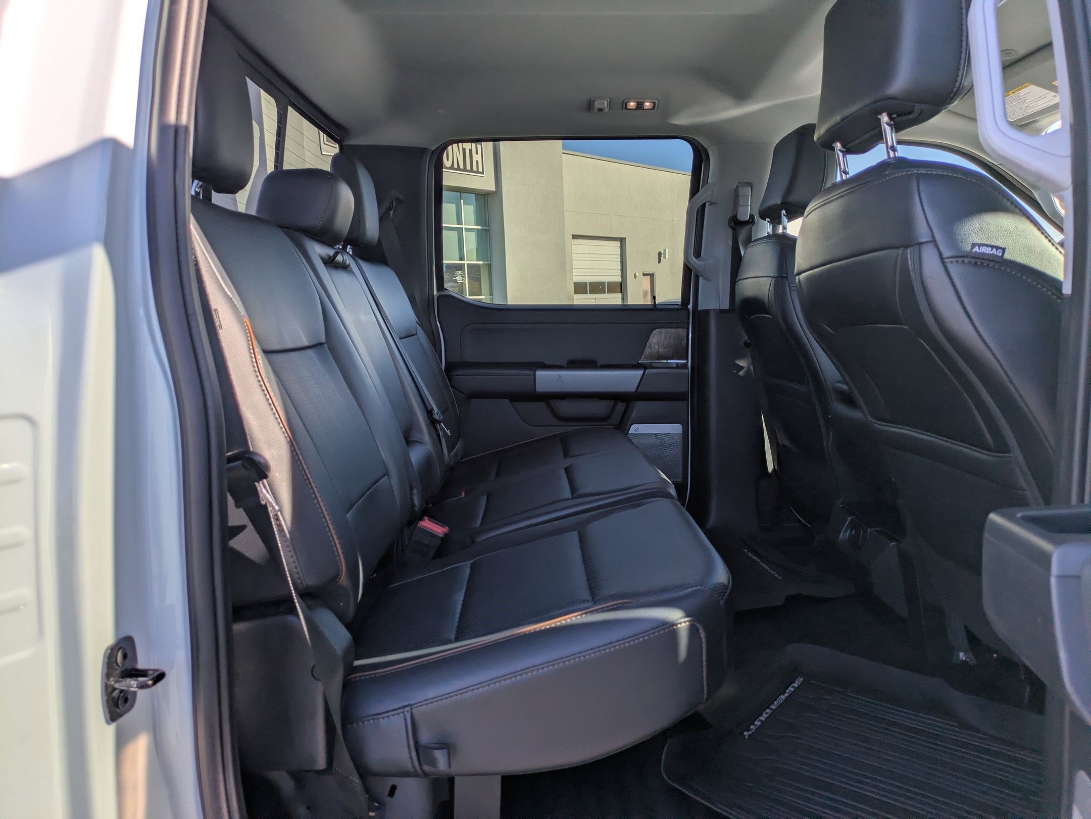 Used 2025 Ford F350 Lariat image 30