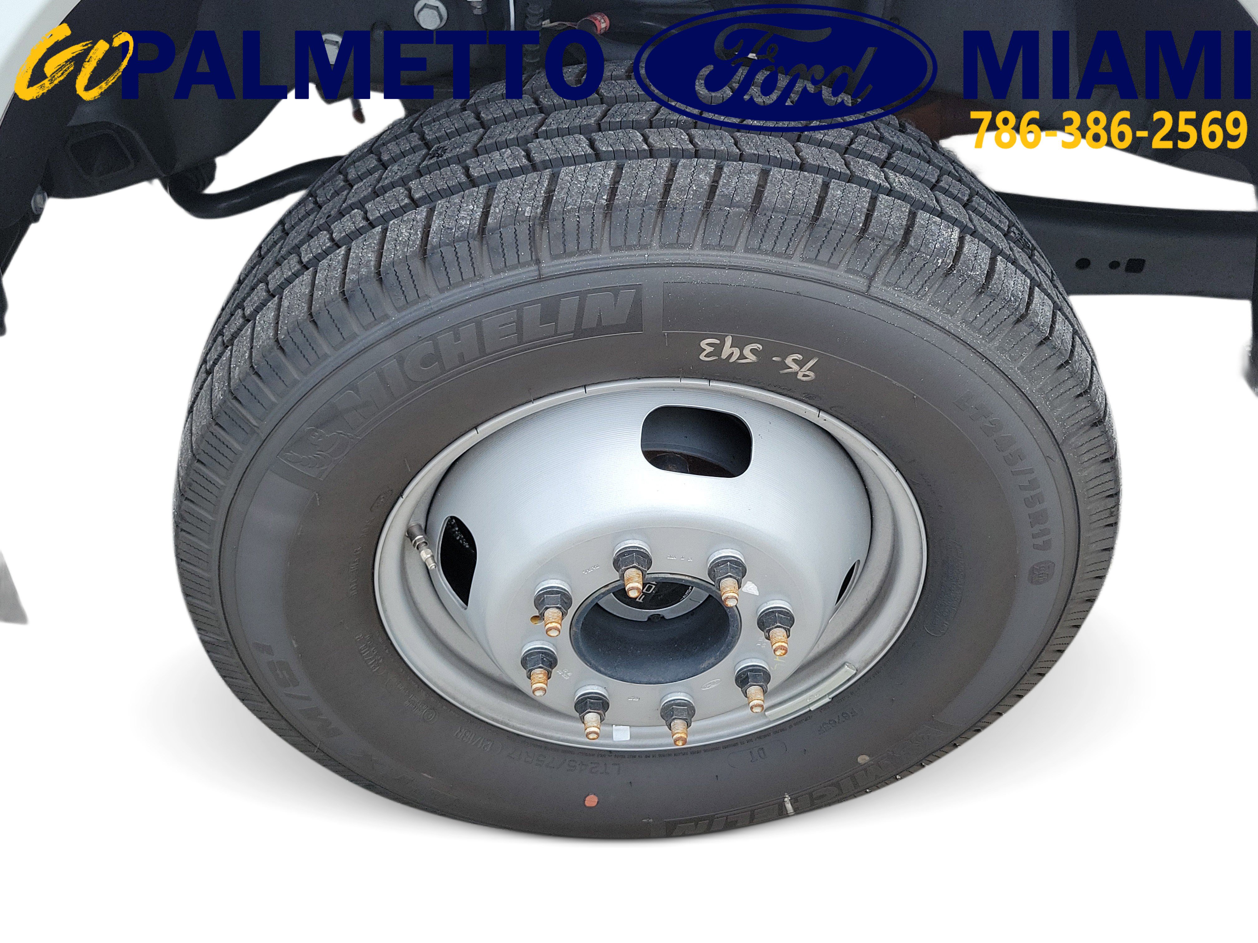 Used 2024 Ford F350 XL AWD/4WD image 12