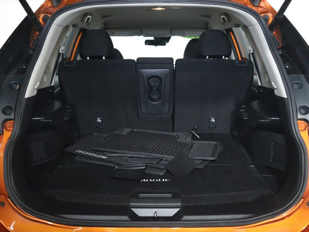 Used 2019 Nissan Rogue SV image 31