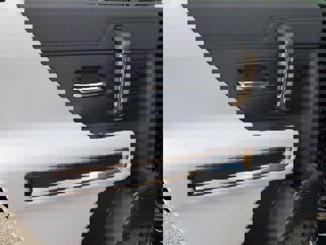 New 2025 GMC Hummer EV 2X image 12