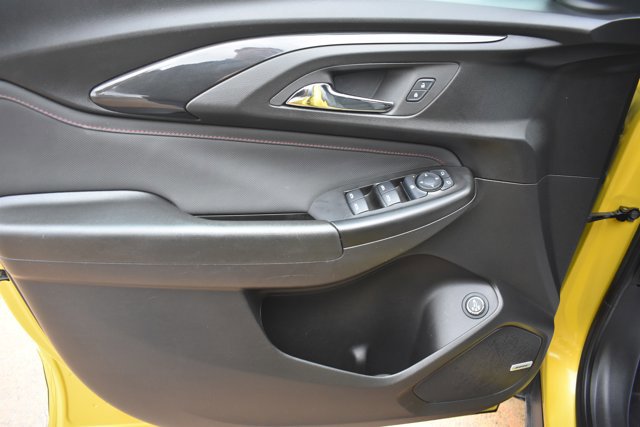 Used 2023 Chevrolet TrailBlazer RS w/ Sun and Liftgate Package image 12