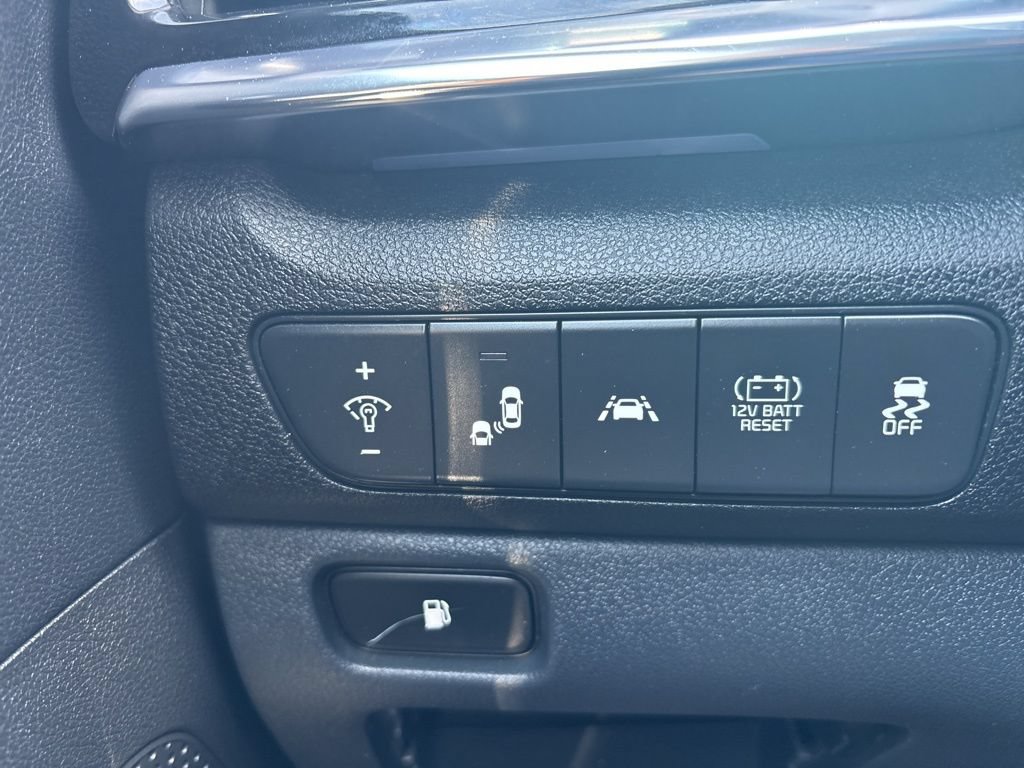 Used 2022 Kia Niro Touring Special Edition FWD image 26