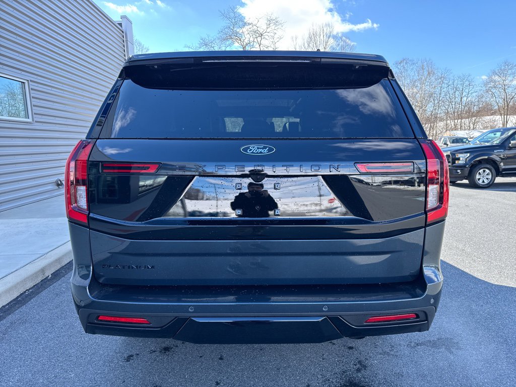 New 2026 Ford Expedition Platinum w/ Stealth Appearance Package AWD/4WD image 10
