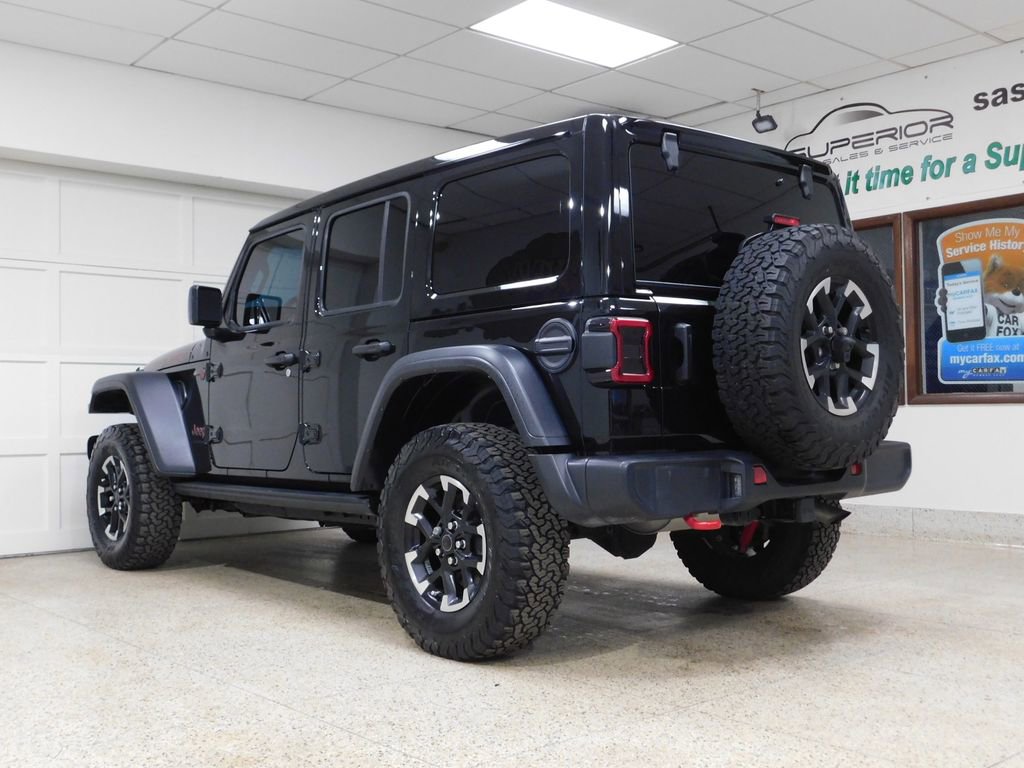 Used 2024 Jeep Wrangler Unlimited Rubicon w/ Technology Group AWD/4WD image 8