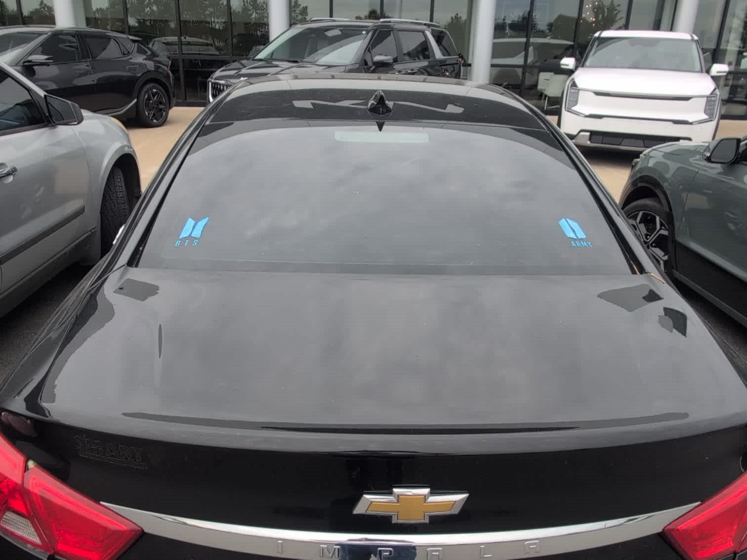 Used 2018 Chevrolet Impala LT FWD image 5