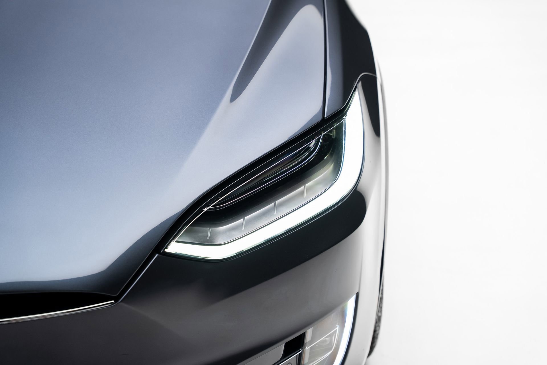 Used 2018 Tesla Model X 75D AWD/4WD image 11