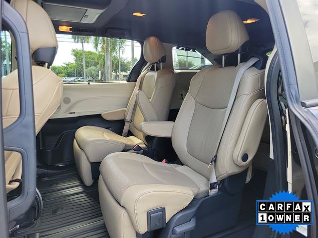 Used 2023 Toyota Sienna Limited FWD image 8