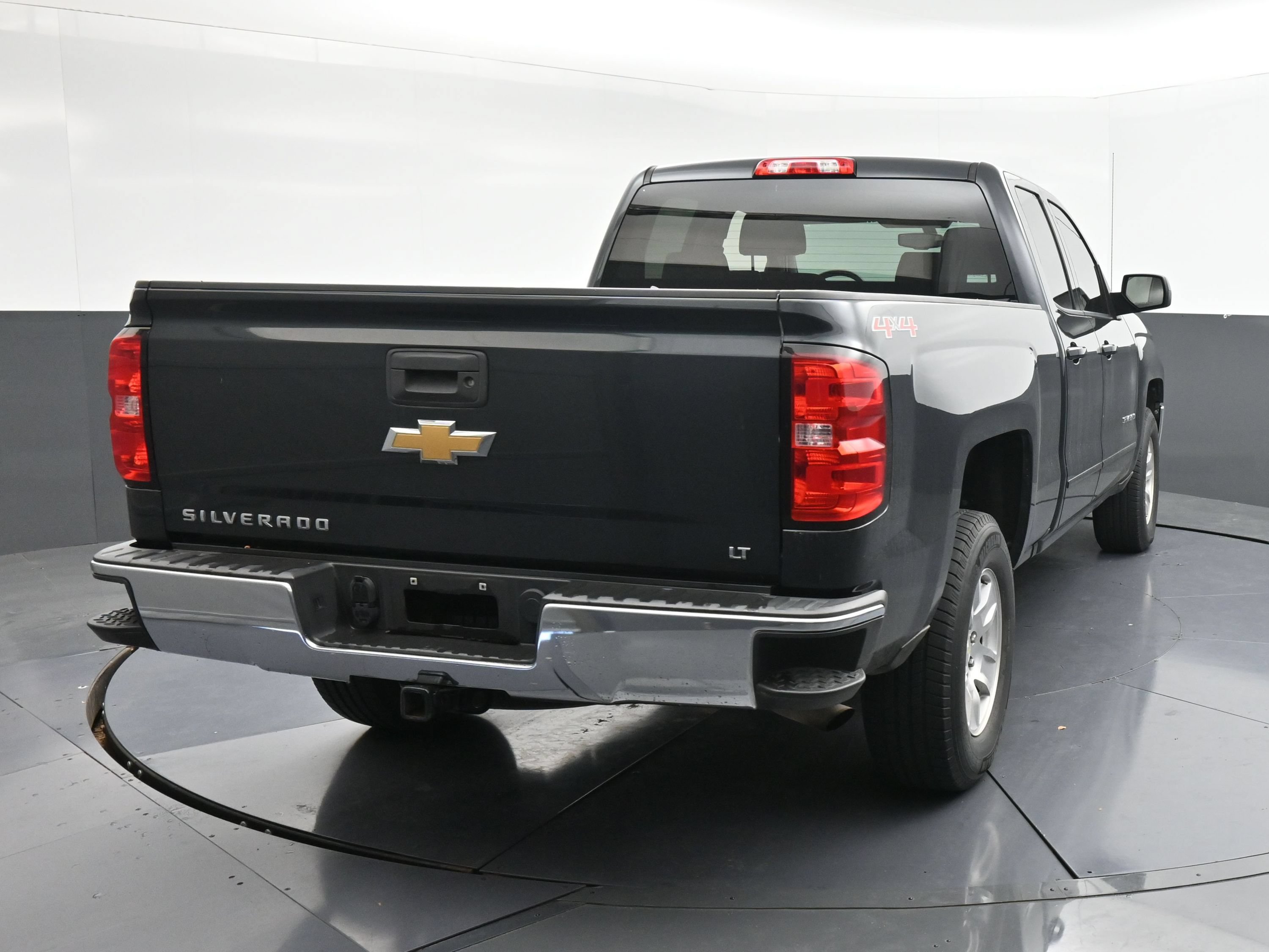 Used 2017 Chevrolet Silverado 1500 LT w/ All Star Edition AWD/4WD image 8