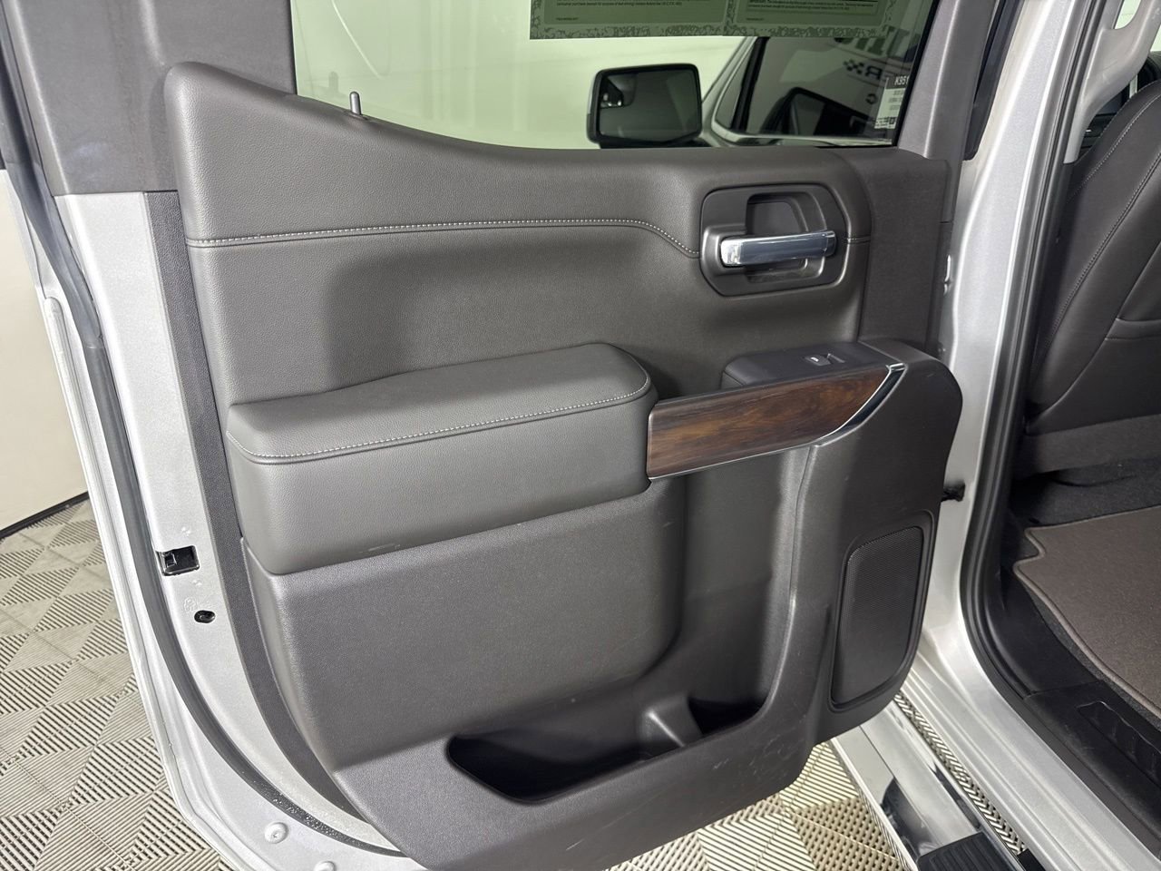 Used 2020 GMC Sierra 1500 SLT w/ SLT Premium Package image 20