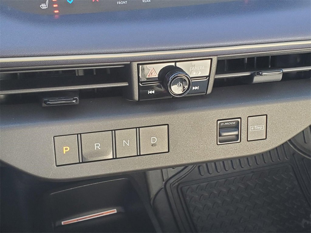 New 2026 Nissan Leaf Platinum+ image 17