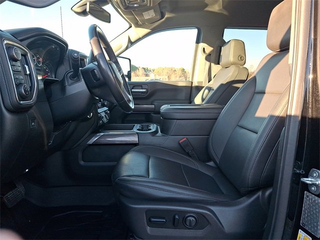 Used 2021 Chevrolet Silverado 2500 LTZ w/ LTZ Plus Package image 13