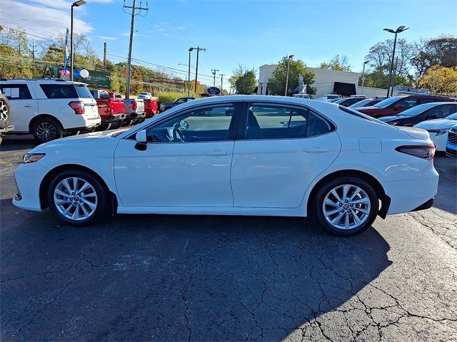 Used 2023 Toyota Camry LE image 8