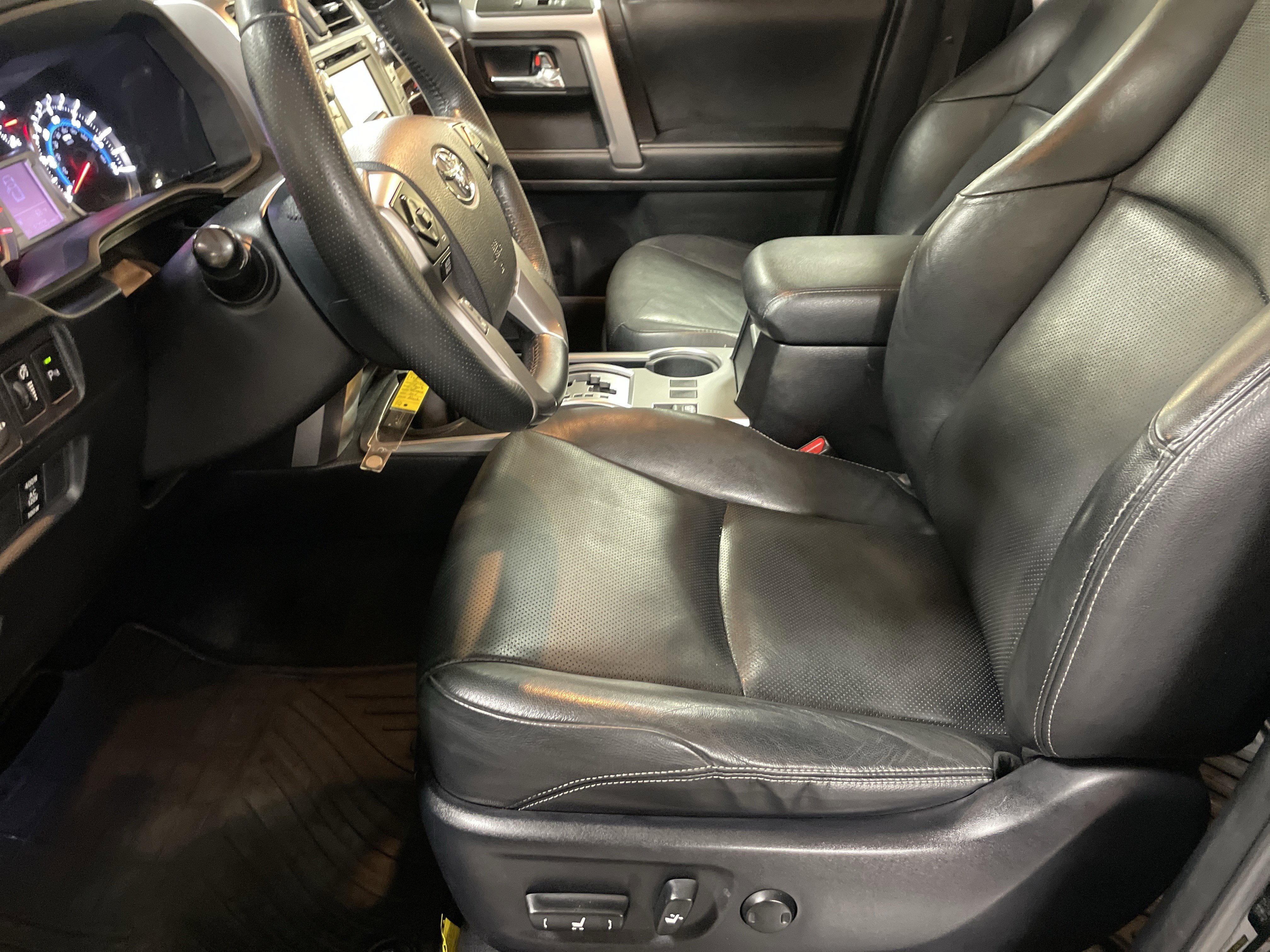 Used 2015 Toyota 4Runner Limited image 16