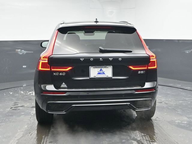 Used 2024 Volvo XC60 B5 Plus image 7
