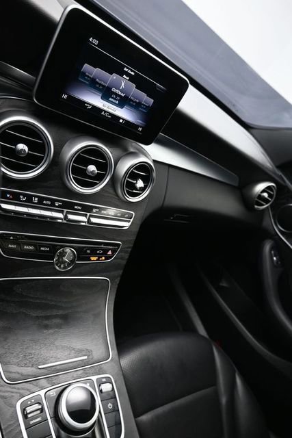 Used 2018 Mercedes-Benz C 300 Sedan w/ Premium Package image 23
