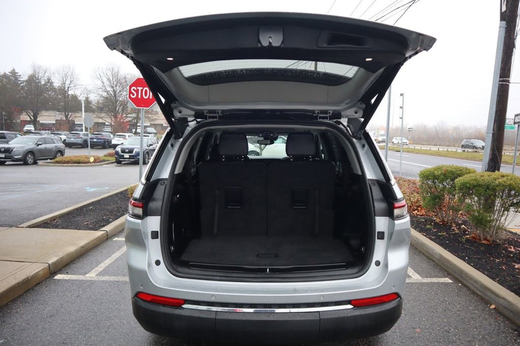 Used 2022 Jeep Grand Cherokee L Limited image 30