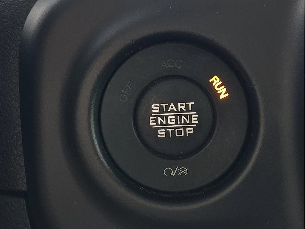 Used 2022 Jeep Wrangler Unlimited Rubicon AWD/4WD image 17
