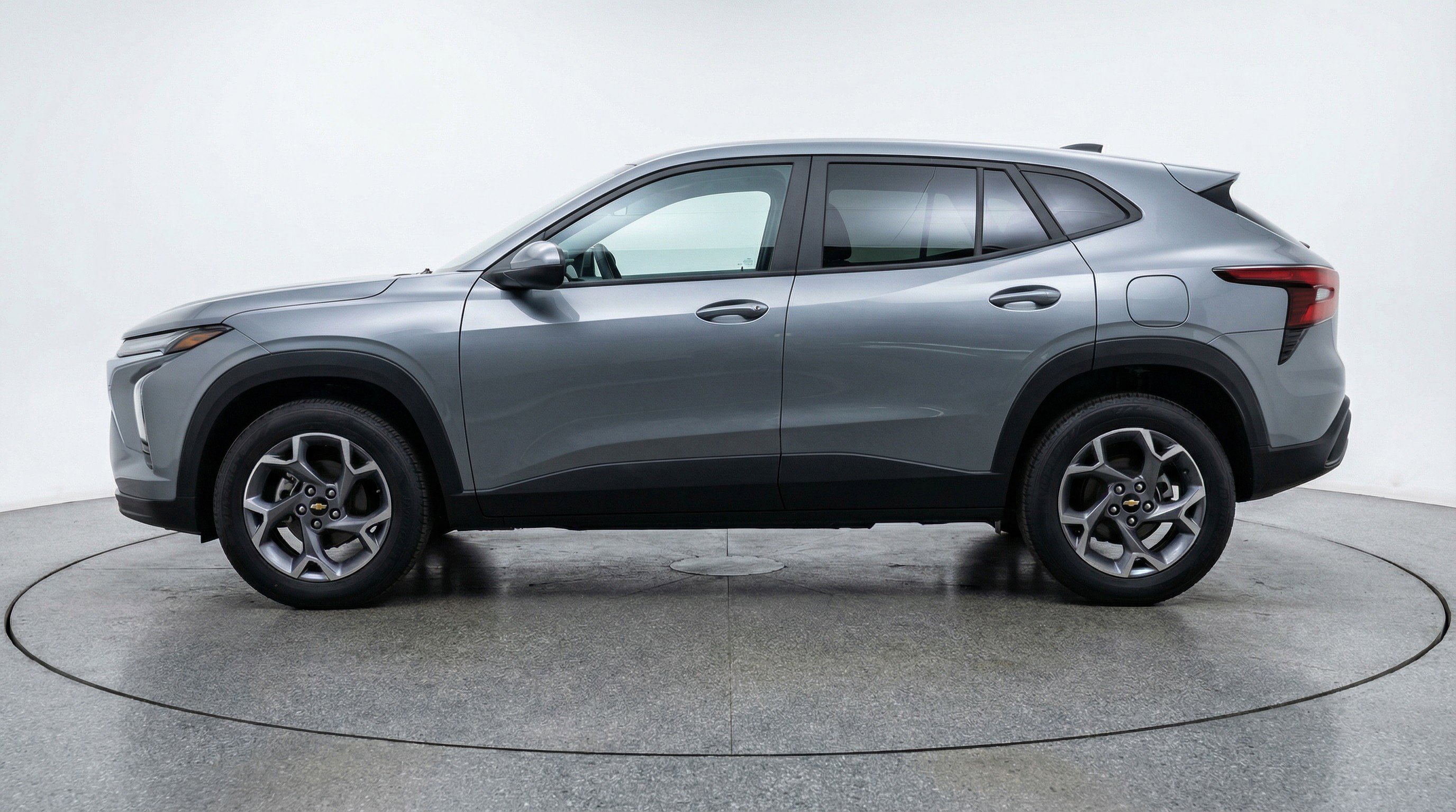 Used 2025 Chevrolet Trax LT image 5