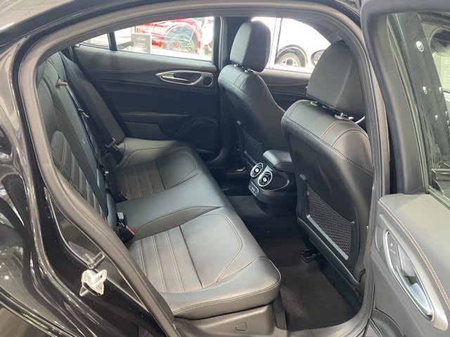 New 2025 Alfa Romeo Giulia AWD w/ Driving Assist Package image 43