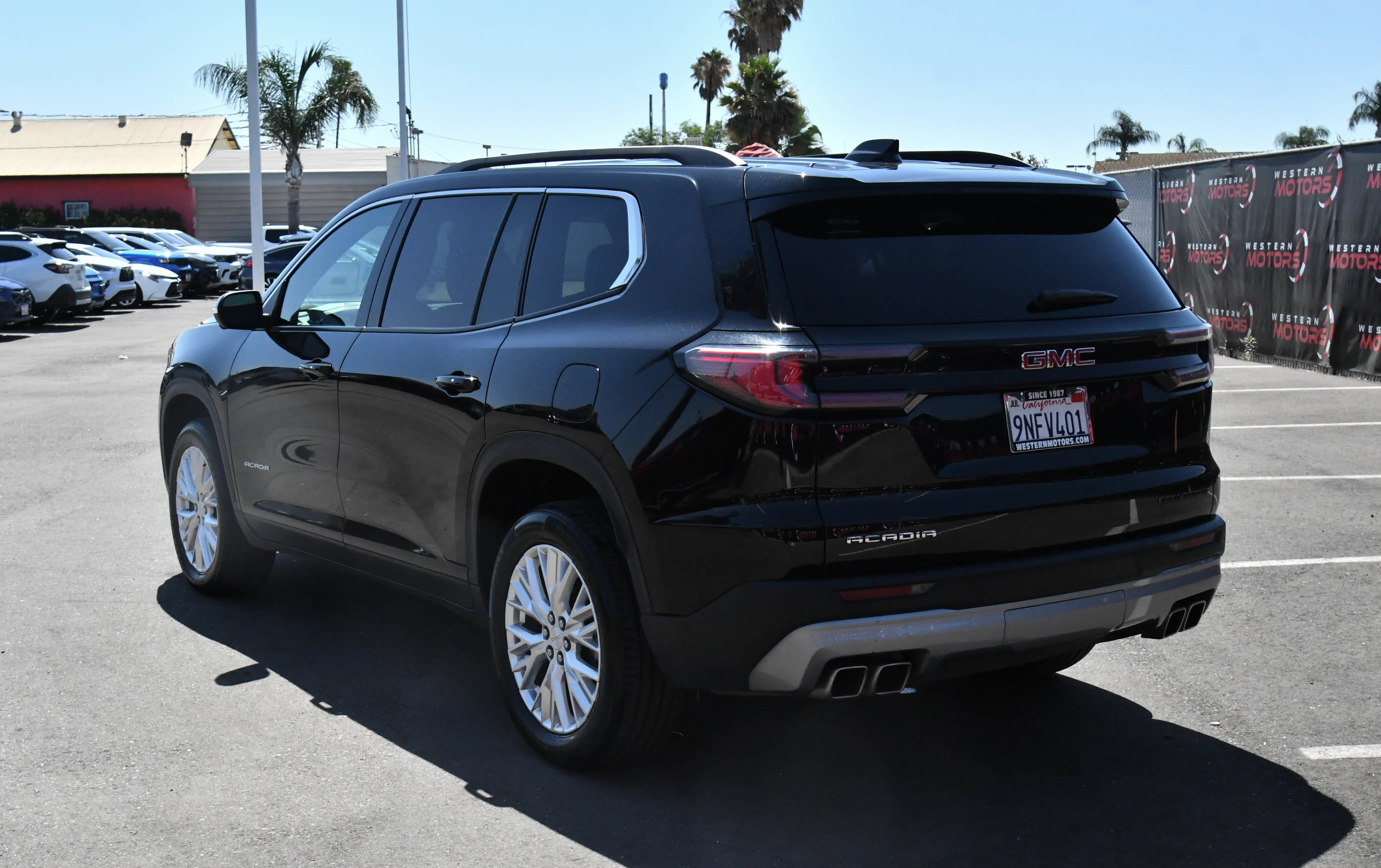 Used 2024 GMC Acadia Elevation FWD image 6