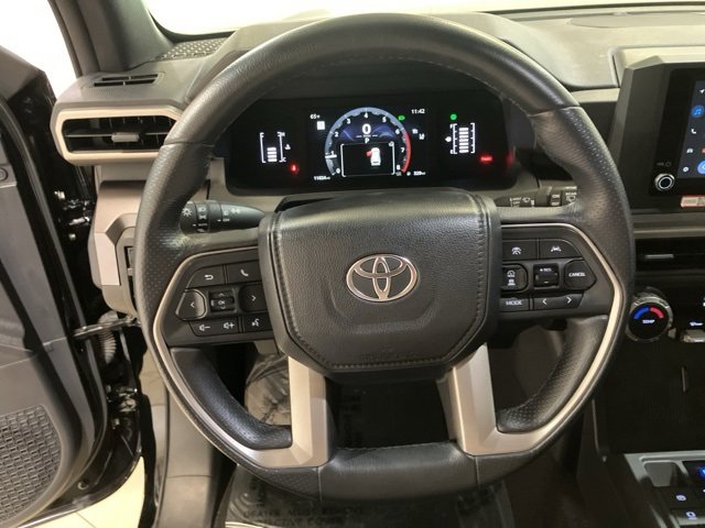 Used 2025 Toyota 4Runner SR5 image 12