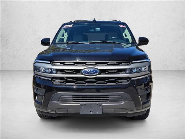 Used 2024 Ford Expedition Max XLT image 2