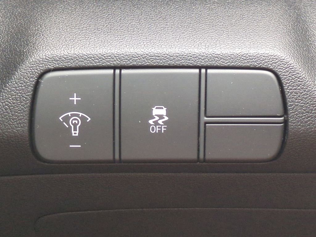 New 2026 Hyundai Elantra Sport image 24