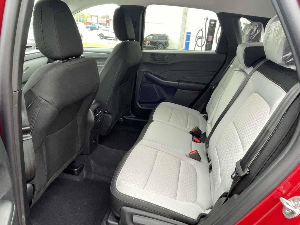 New 2026 Ford Escape Active w/ Tech Pack #1 AWD/4WD image 19