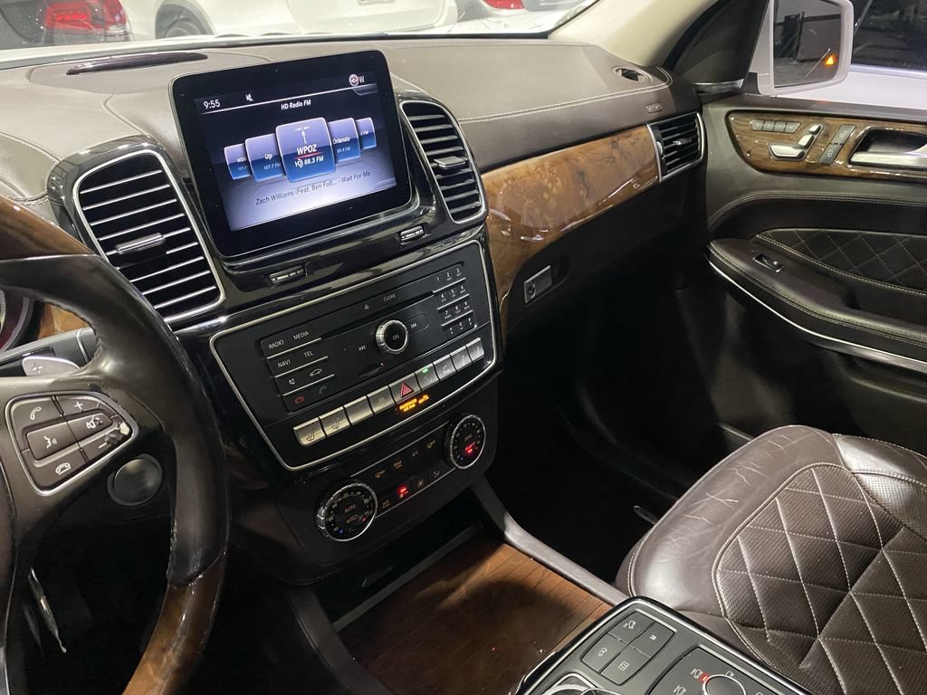 Used 2017 Mercedes-Benz GLS 550 4MATIC image 8