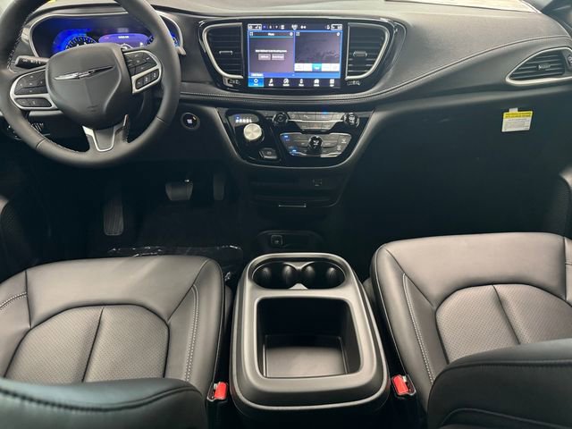 New 2026 Chrysler Pacifica Select image 15