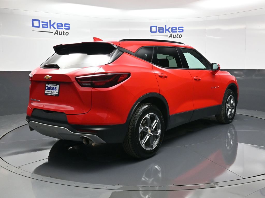 Used 2024 Chevrolet Blazer LT image 8