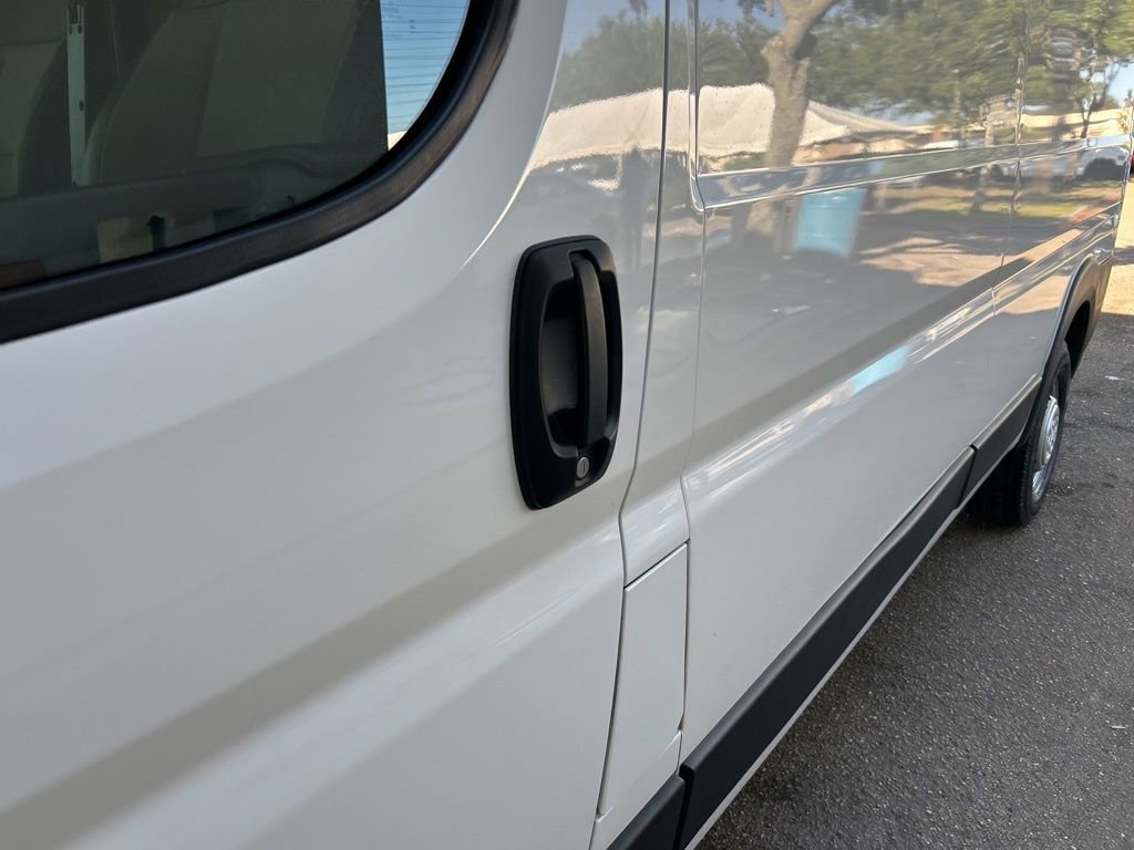 Used 2025 RAM ProMaster 2500 w/ Convenience Group FWD image 13