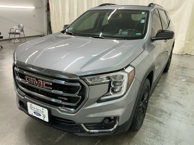 Used 2024 GMC Terrain AT4 w/ Tech Package AWD/4WD image 8