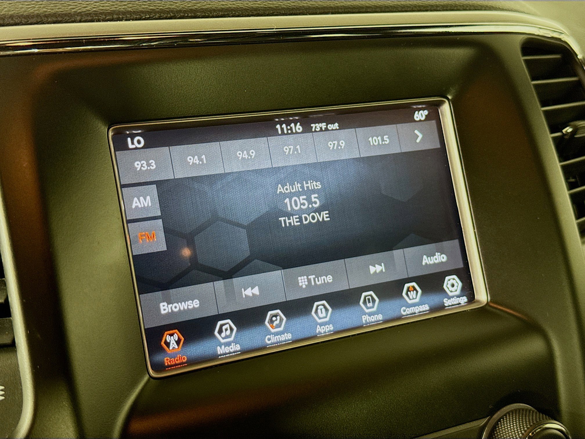 Used 2018 Jeep Grand Cherokee Laredo image 17