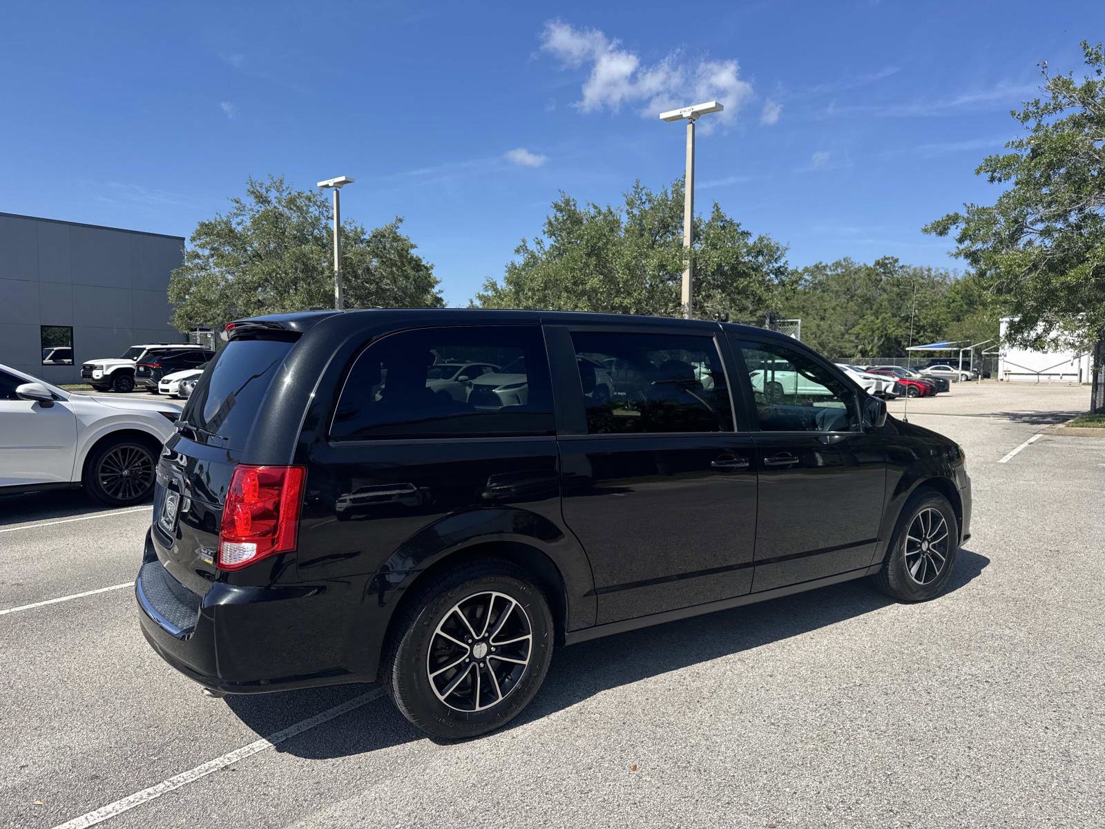 Used 2019 Dodge Grand Caravan GT FWD image 5